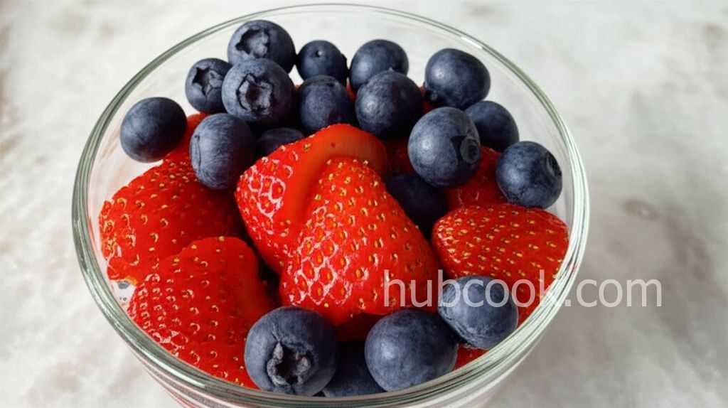 Summer Berry Parfait with Yogurt and Granola